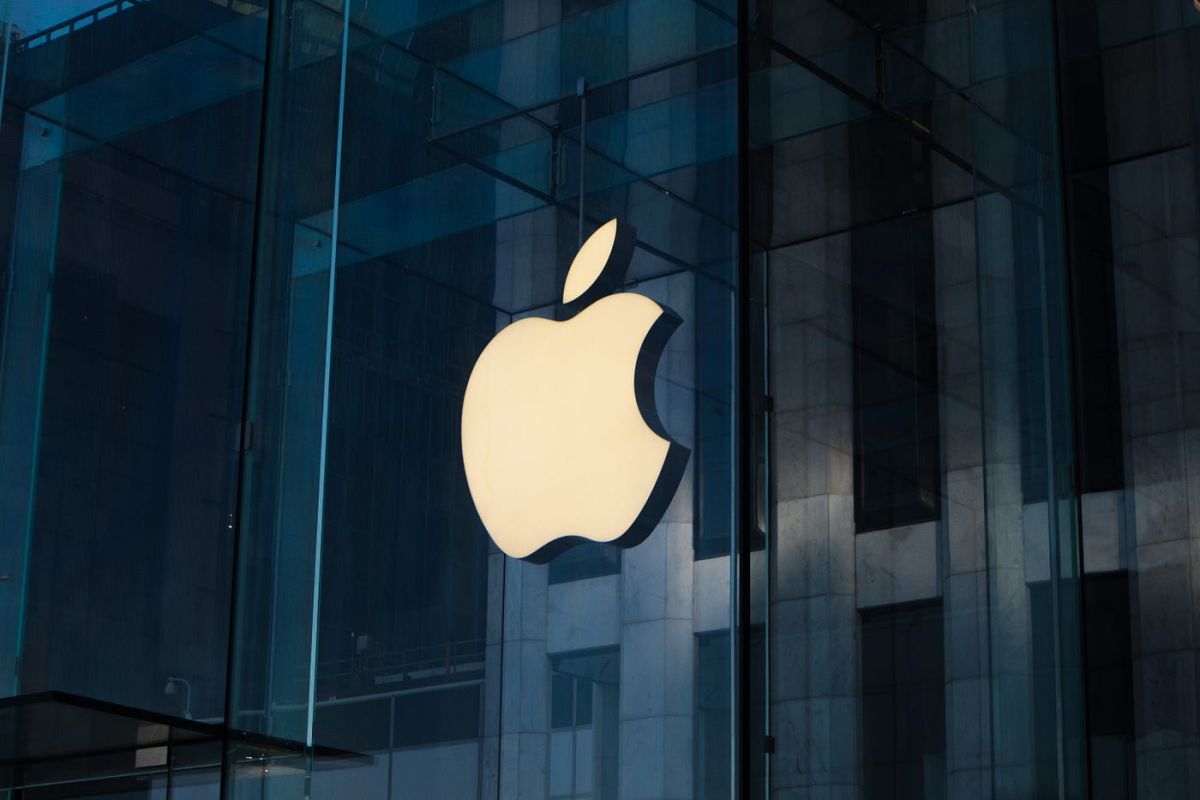 Apple Ordered to Pay $5.7bn After Patent Infringement Verdict