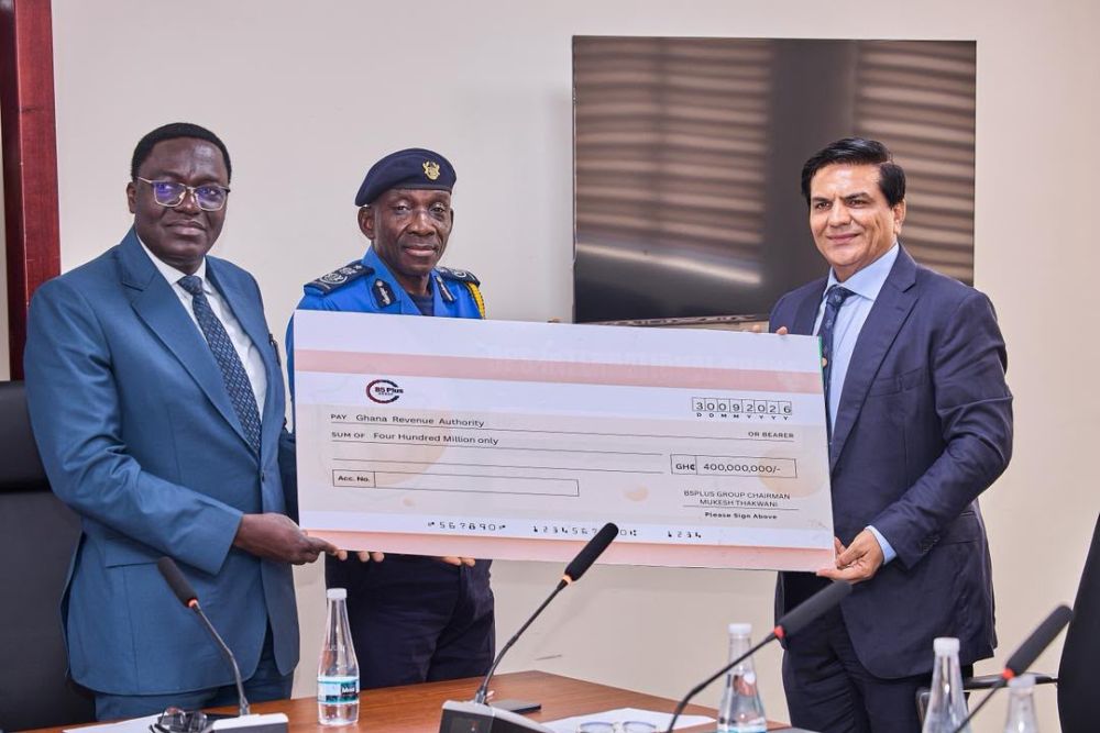 B5 Plus Presents GH¢400 Million Tax Cheque to GRA