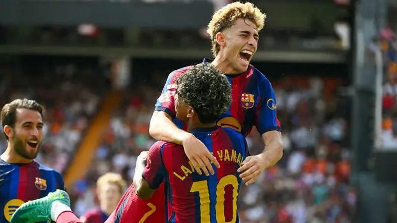 Barcelona Beat Valencia 5-0 in Dominant La Liga Display
