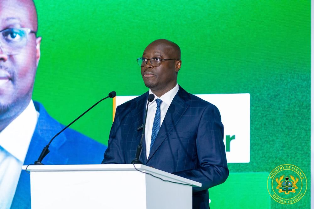 Finance Minister Calls on Banks to Boost Lending to Productive Sectors