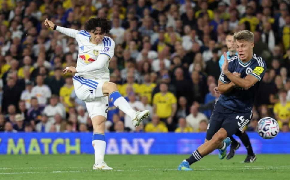 Leeds United Beat Newcastle 4-1 to Move to Third in Premier League