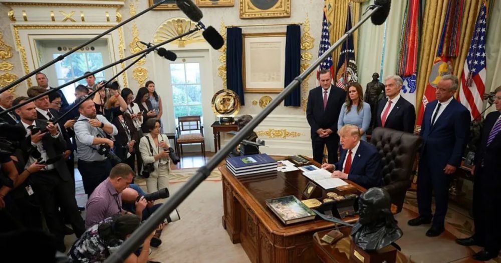 Trump Bans CNN, MS NOW and Politico From White House