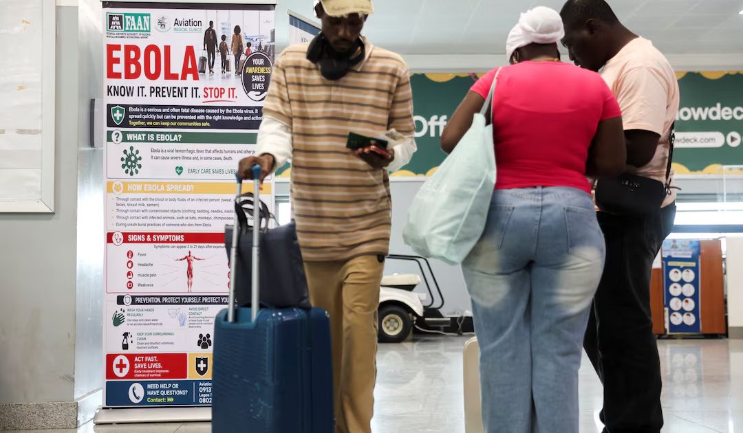 Airlines Push US CDC to Reconsider Ebola Travel Rules
