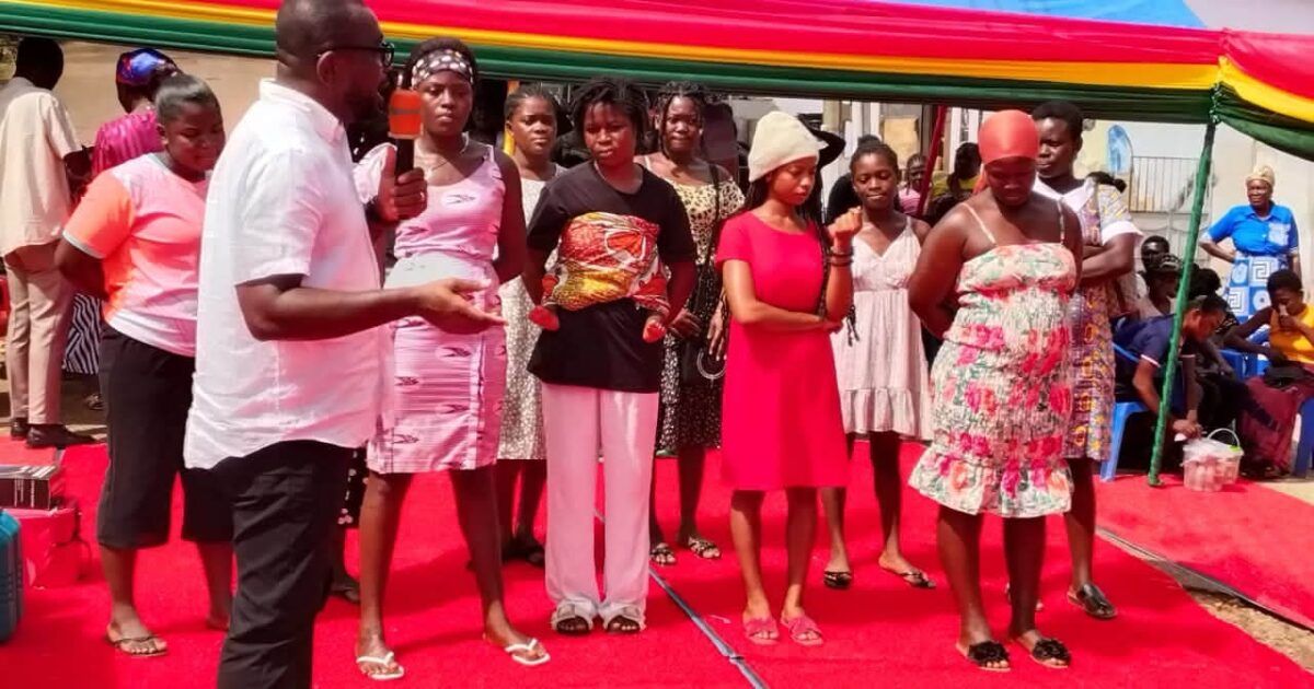 Akim Swedru MP Supports 145 Traders, Apprentices and Artisans