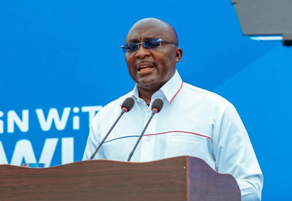 Bawumia Pledges to Rebuild La Pleasure Beach Economy if Elected