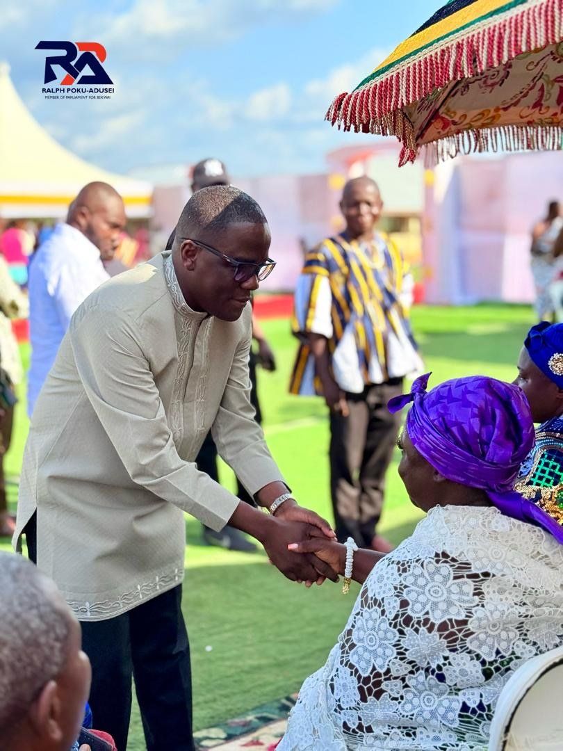Bekwai MP Donates 100 Bags of Cement and GH¢5,000 to Ankaase Palace Project