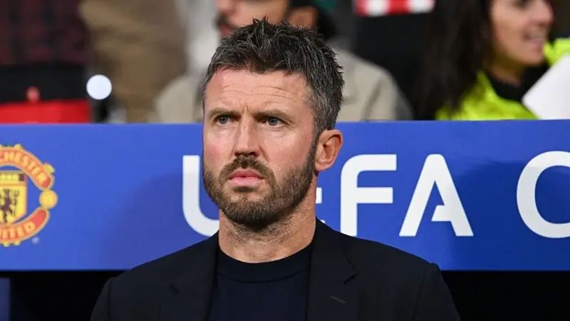 Carrick Delivers Emotional Address, Keeps Fernandes on Captaincy