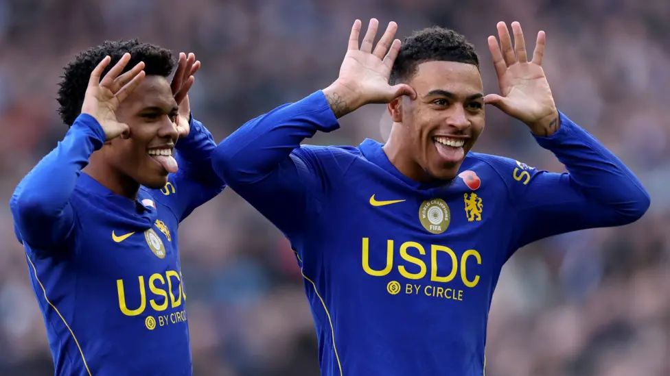 Chelsea Beat 10-Man Manchester United 3-0 in Premier League