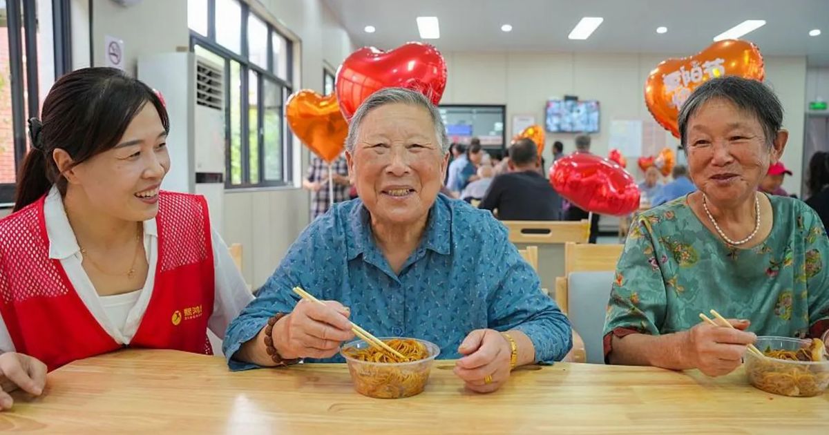 China’s Elderly Outnumber Children, New Data Shows