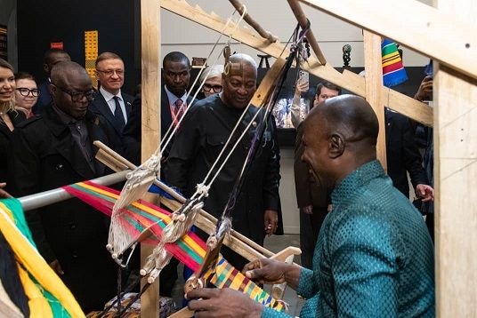 Ghanaian President Showcases Kente Textile in Moscow