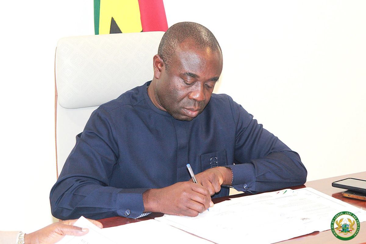 Ghana, Russia Sign Agreement to Recruit Workers for Industrial Jobs