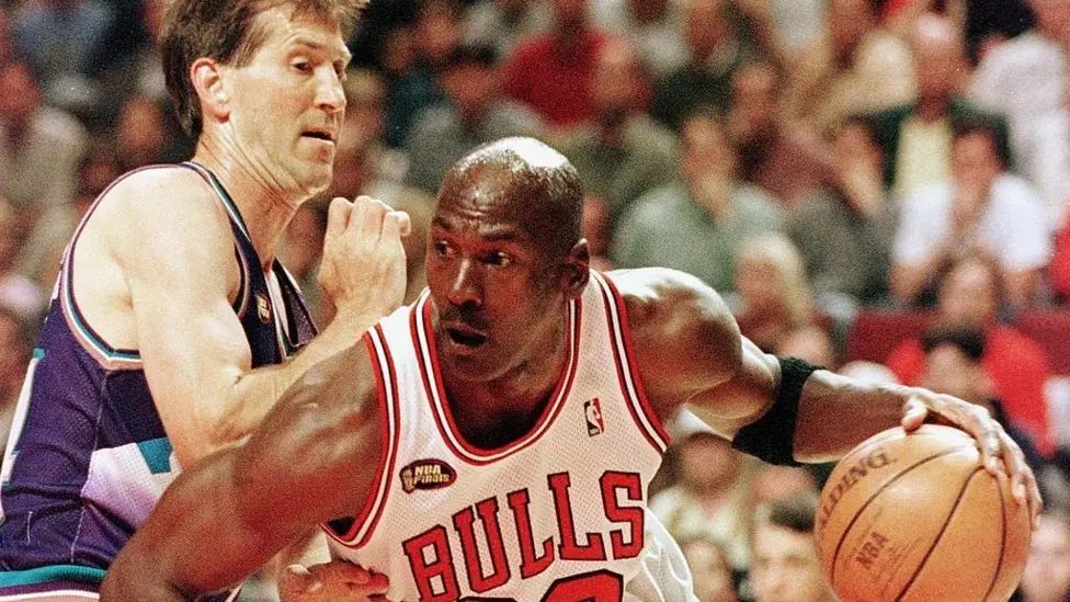 Jordan Jersey From 1998 Finals Sells for $12.3 Million