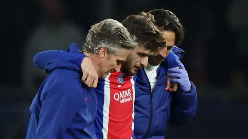 Kvaratskhelia Ruptures ACL in PSG vs Barcelona Match