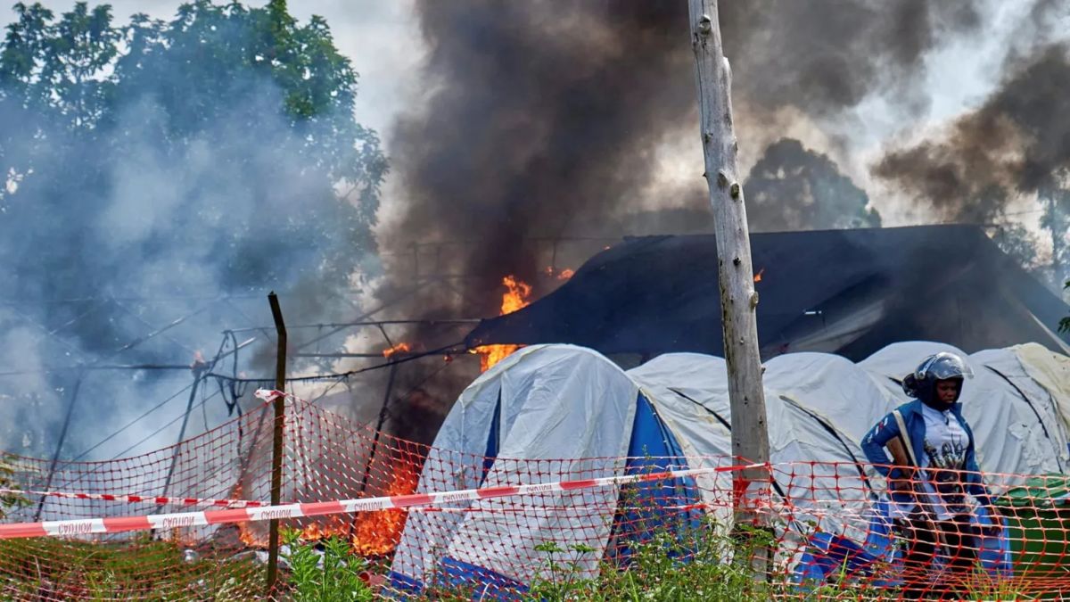 Machete‑Wielding Mob Kills Health Worker in Congo’s Ebola Hotspot