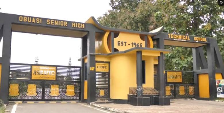 Haruna Iddrisu Orders GES to Stop Students Performing Domestic Tasks for Teachers