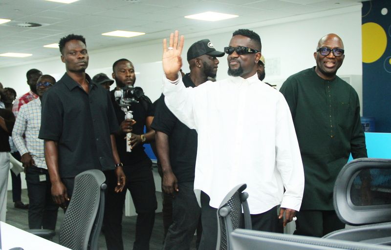 Sarkodie Meets MobileMoney CEO to Explore Creative‑Fintech Partnership
