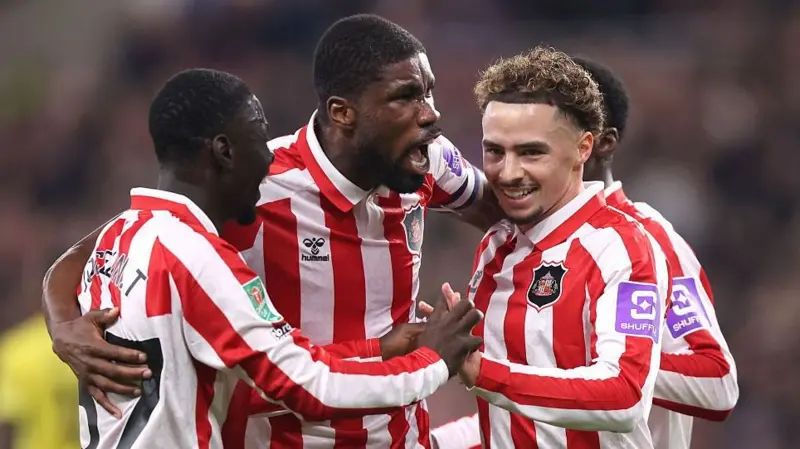 Sunderland Edge Brentford 3-0 to Reach Carabao Cup Quarter‑Finals