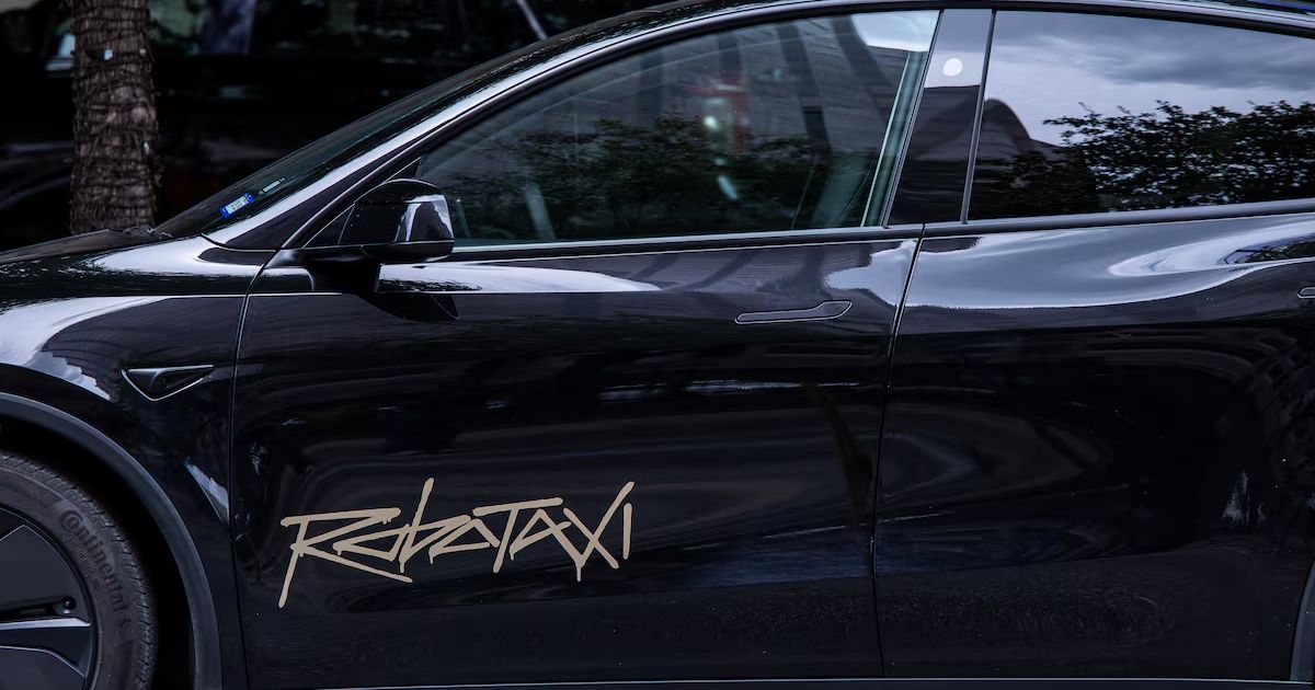 Tesla Targets Cybercab Robotaxi Launch by End 2026 Amid NHTSA Probe