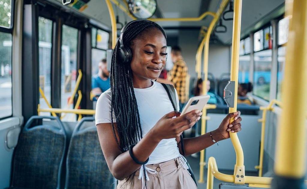 UK Buses: New £100 Fine for Loud Music Crackdown